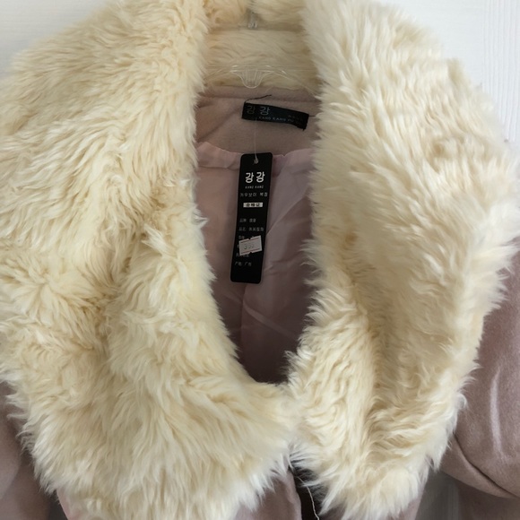 Size Small Pink Robe w/ Faux Fur Collar - Picture 2 of 6